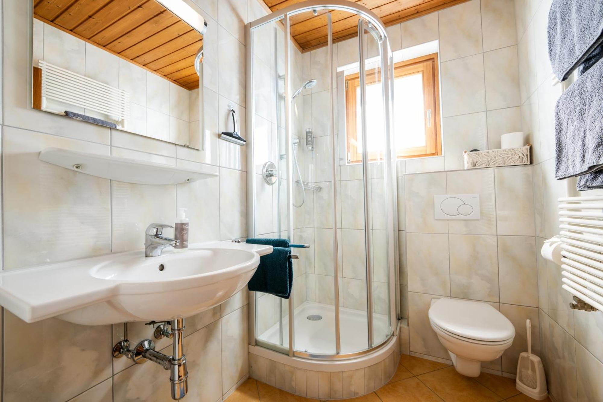 Villa Oberlehenhof Kaprun Zimmer foto