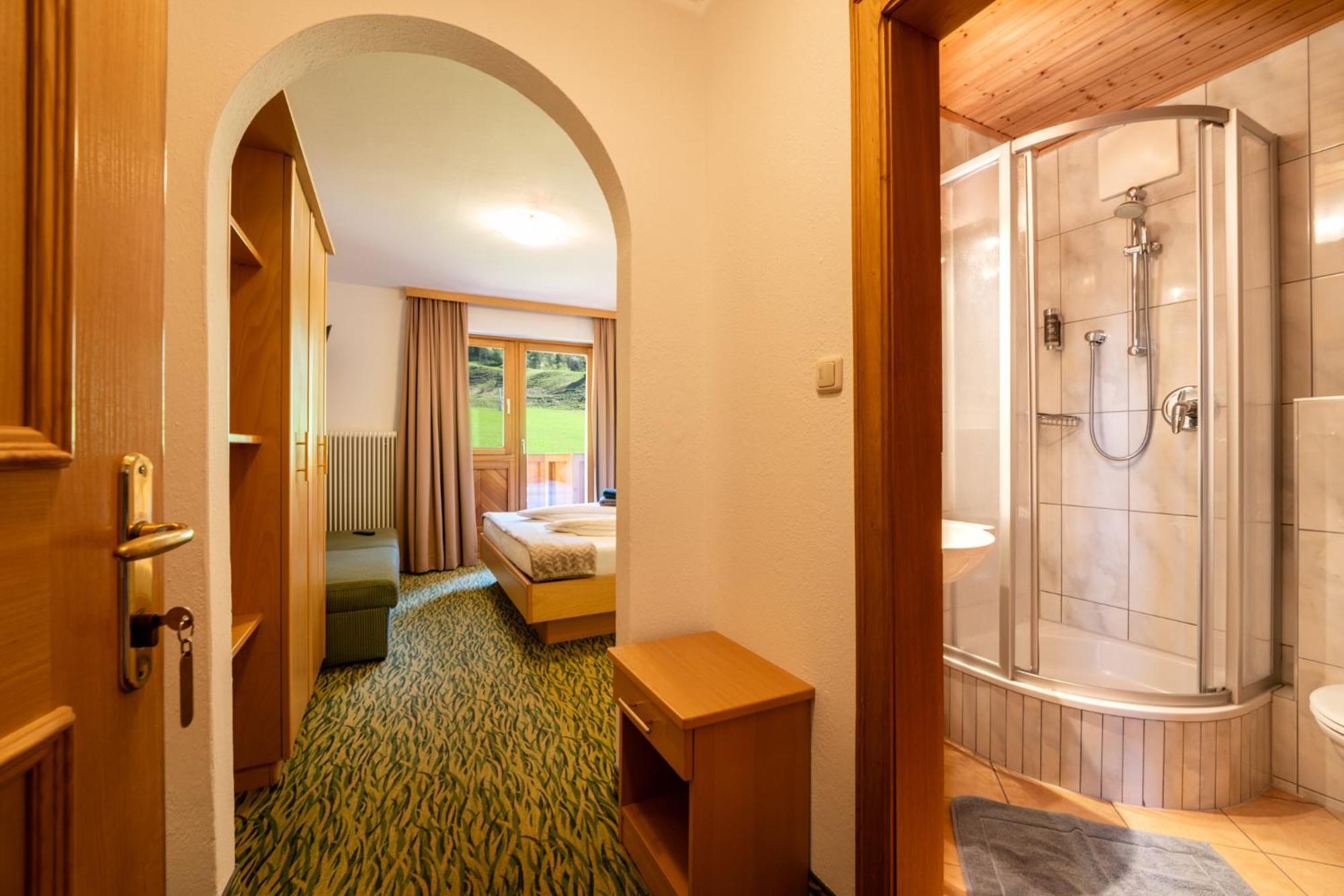 Villa Oberlehenhof Kaprun Zimmer foto
